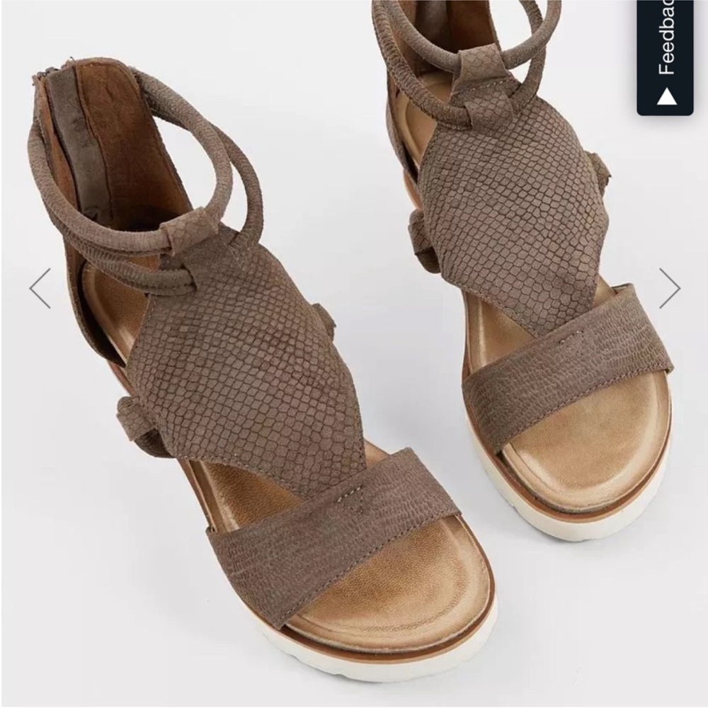 Diba True Green Clover Leather Sandal size 10 - Picture 2 of 8